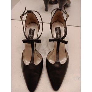 Kenneth Cole Black T-Strap Heels